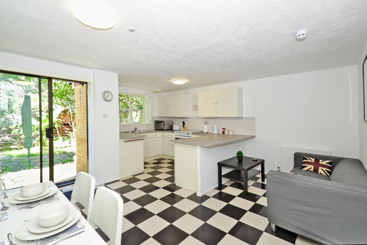 Harlinger Lodge Annexe London Eksteriør billede